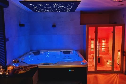 AKCE - 2 hodiny - Privátní wellness a infrasauna s 2x drinky